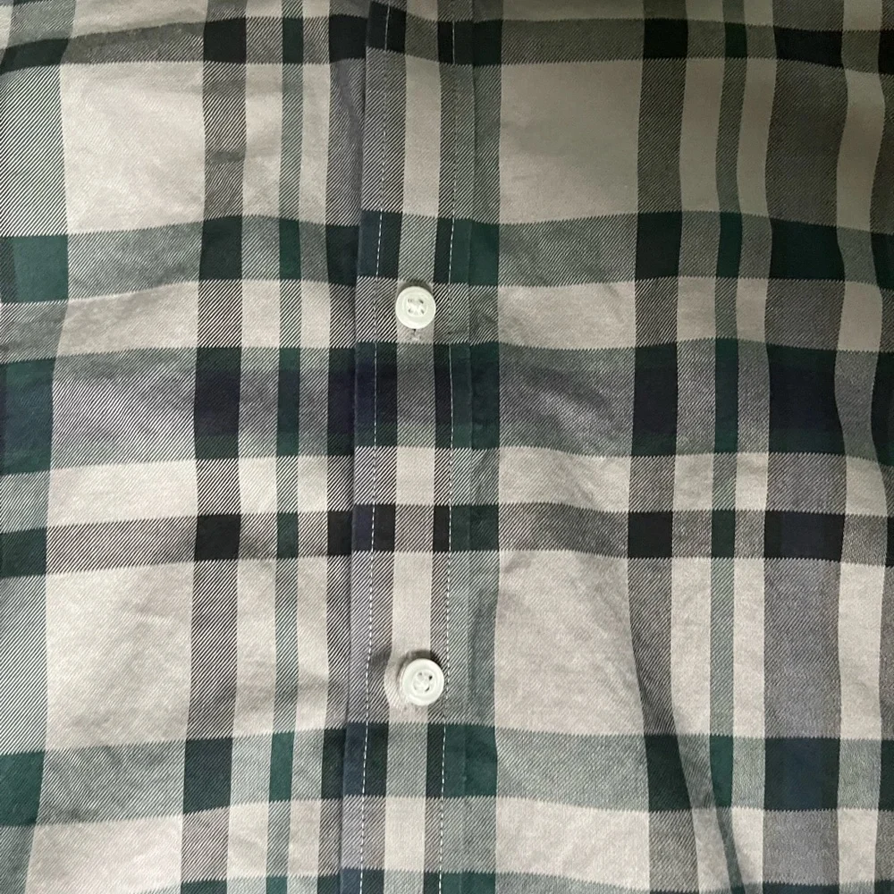 Tommy Hilfiger Men’s Button Down - Picture 3 of 4